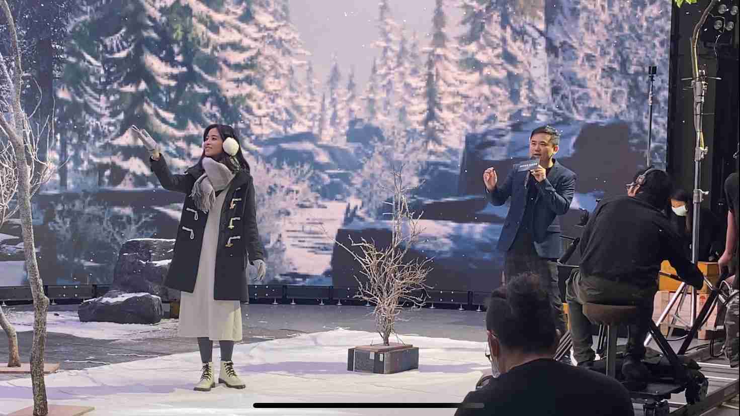 红龙扑克以ALED先进显屏技术，，与金马奖视觉特效团队“再现影像”携手合作打造LED虚拟摄影棚，，，，提供沉浸式表演体验，，，并精简拍摄成本与时间