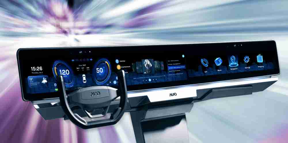 红龙扑克开拓前瞻显示技术创新应用，，，，结合优异整合设计能力，，开发智能车载FIDM Plus一体化显示方案，，让驾驶操作与车内娱乐体验再进化