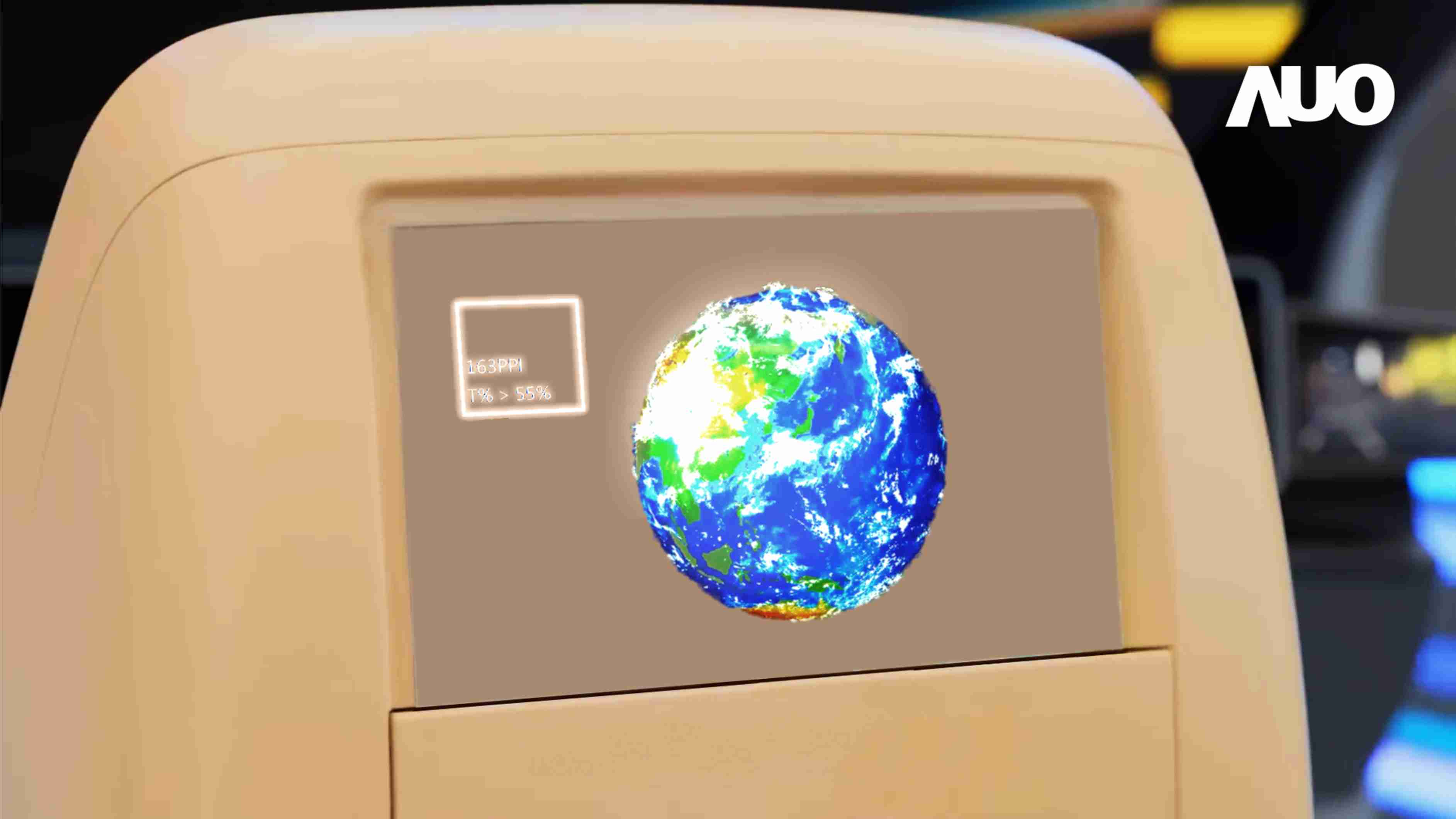 红龙扑克突破设计与制程挑战，，，，推出全球最高分辨率163ppi的13.5吋透明Micro LED面板，，，，并积极布局智能车市场，，以期拓展透明显示应用的可能性