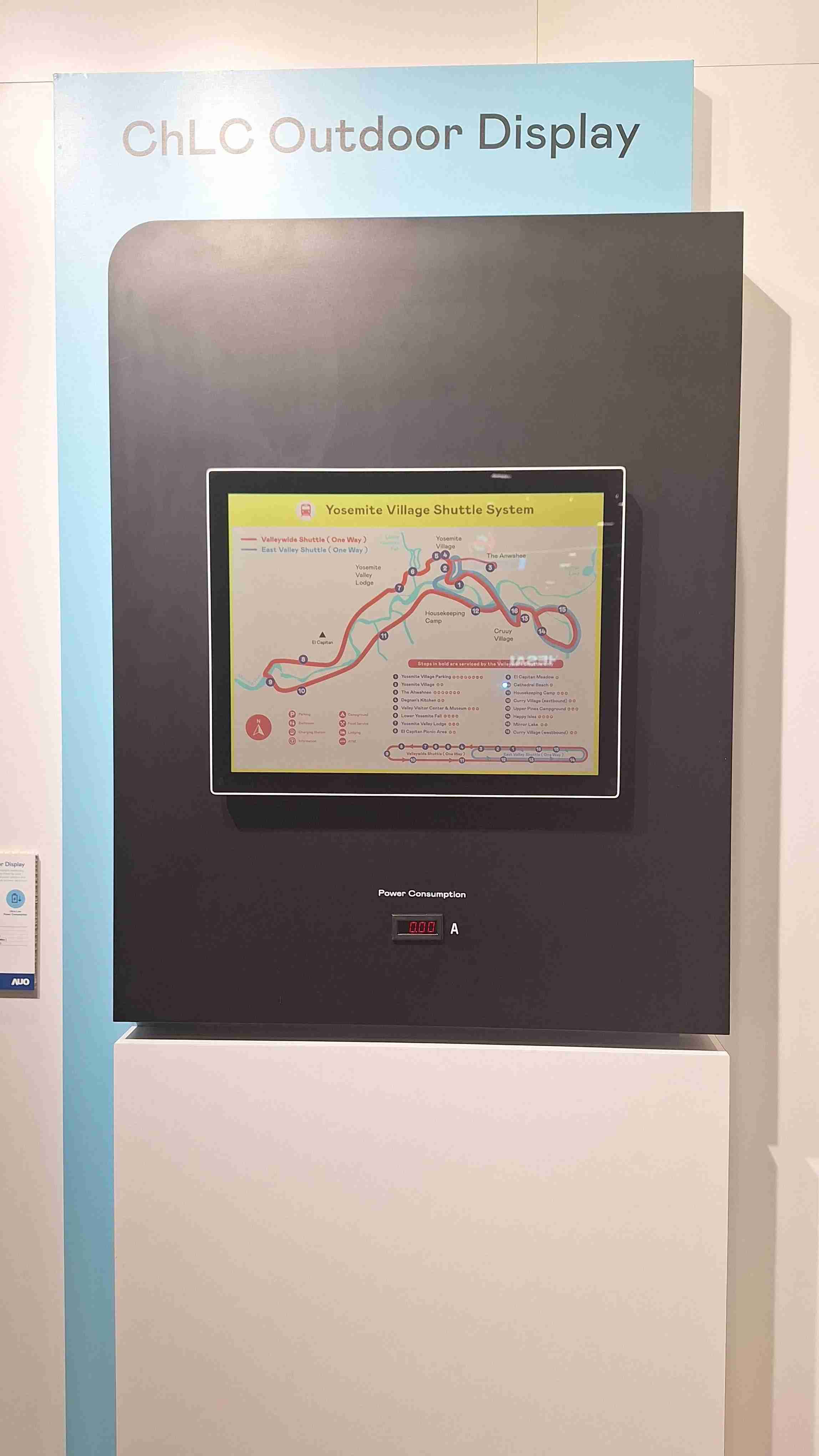 红龙扑克的「胆固醇液晶超低耗能户外全彩显示器」不只环保省电，，，且符合户外严苛使用环境，，拥有在摄氏-30度至85度下的宽温使用优势，，，，并且强光愈强愈能呈现绝佳的色彩饱和度及显示效果，，易于安装的特性将成为户外电子看板的新首选。。。